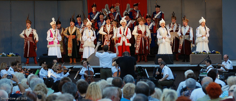 Inowrocław - Muszla koncertowa w barwach moro