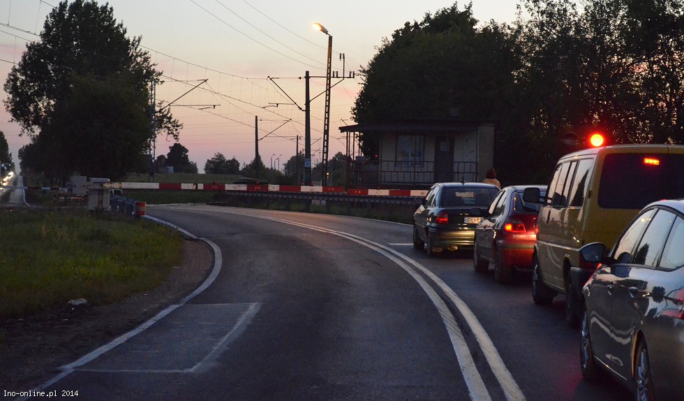 Inowrocław - Wypadek przed przejazdem kolejowym