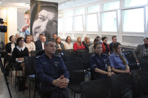 Konferencja o przestępczości narkotykowej - 145-326229