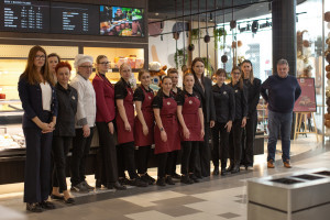 Otwarcie cukierni Sowa po remoncie - otwarcie Inowrocław (5)