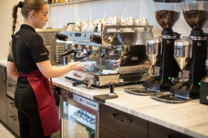 Otwarcie cukierni Sowa po remoncie - otwarcie Inowrocław (25)