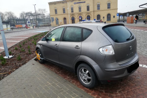 Nieprawidłowe parkowanie w Inowrocławiu - 79891926_556242385228405_4490081823396724736_o
