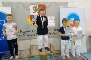 Medale dla inowrocławskich karateków - 87984757_1531399043677024_3237580226426830848_n