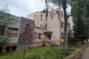 Rozbiórka dawnego sanatorium - 1