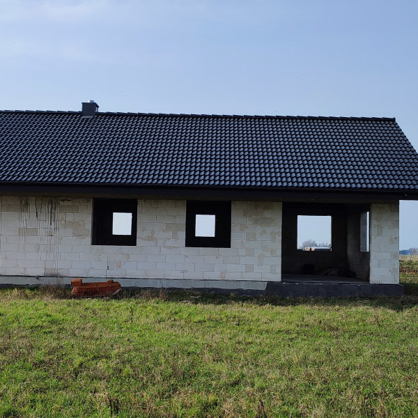 DOM W BUDOWIE - Z GARAŻEM -126m2 - SŁOŃSKO - 355 000 PLN