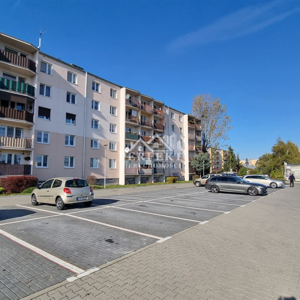 Rąbin / ul.Niepodległości ~ 50m2 z całkowitym umeblowaniem + parking ogrodzony w cenie !!!