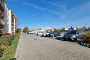 |Rąbin / ul.Niepodległości ~ 50m2 z całkowitym umeblowaniem + parking ogrodzony w cenie !!! WOLNE OD ZARAZ !!!