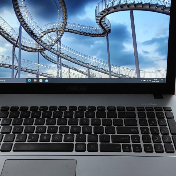 Sprzedam laptopa ASUS R510J