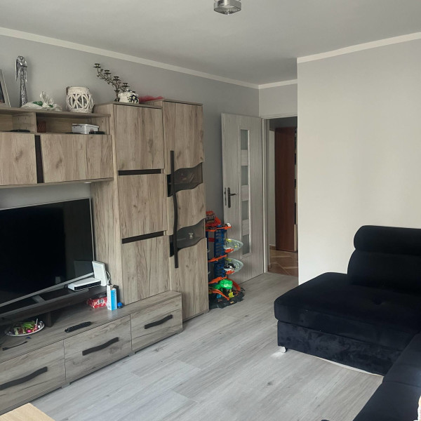 Mieszka I 4, I piętro, 3 pokoje, 57m2 - SPRZEDAM