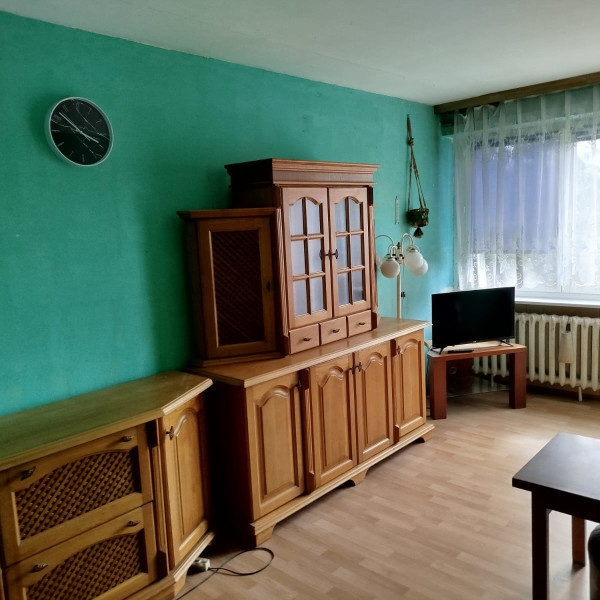 Sprzedam mieszkanie 2-pokoje w bloku 38 m2 + piwnica