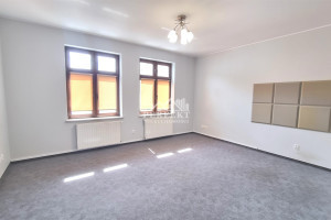 |Do wynajęcia lokal ok.41m2 na Kancelarię, biuro, usługi w CENTRUM ! 