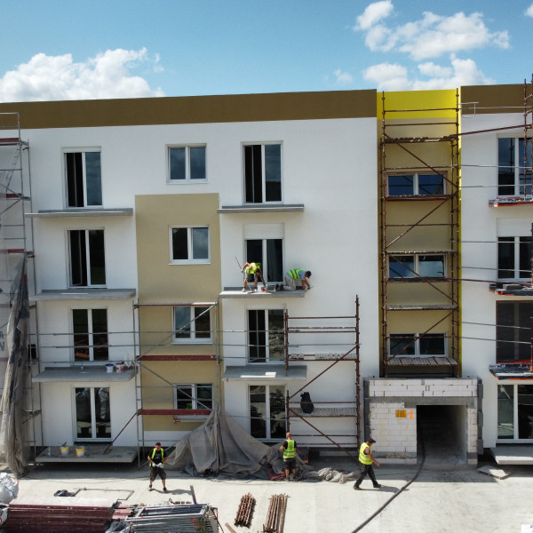 2 pokoje, 1 piętro, nowy blok z windą