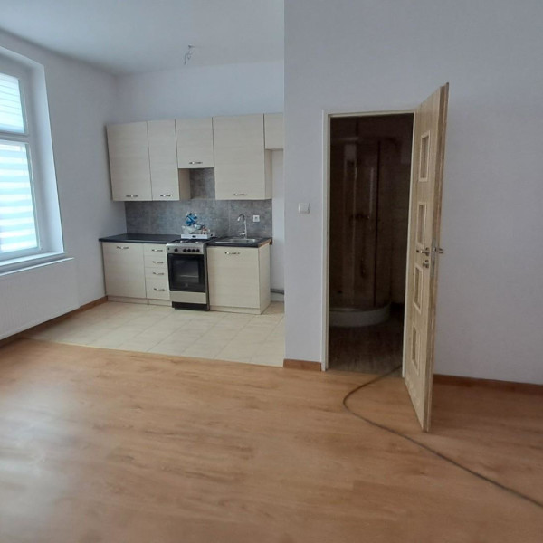 Mieszkanie bezczynszowe na wynajem - Centrum miasta, 33 m², I piętro