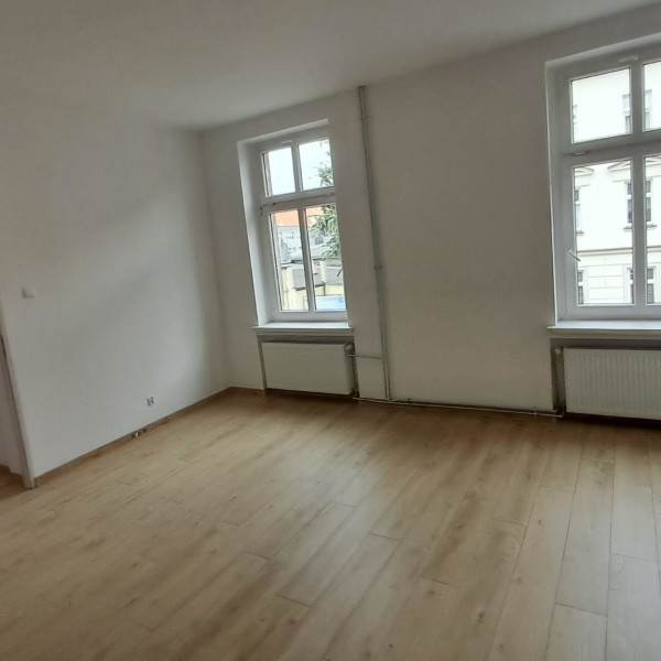 Bezczynszowe mieszkanie na wynajem - 40 m², I piętro, po remoncie - 1200 zł