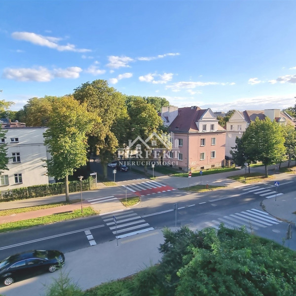Solanki ==> ul.Daszyńskiego /ul.Narutowicza * 2 pokoje * duży balkon * Klucze w Biurze !