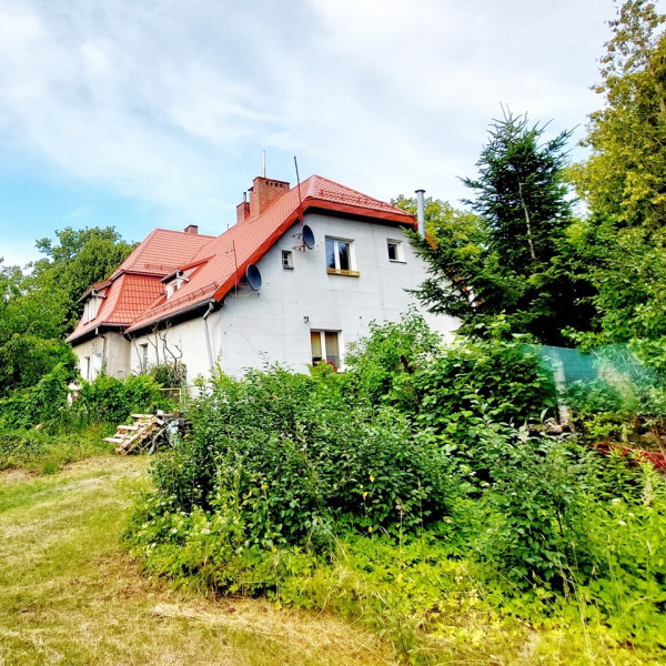 Komfortowe, trójstronne - 1 piętro, ogródek, garaż