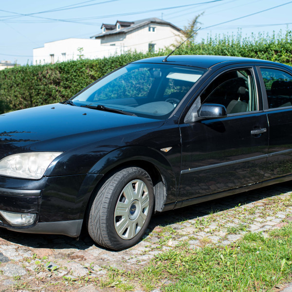 Ford Mondeo hatchback LPG 2006 r.