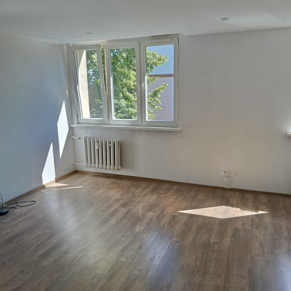 Na sprzedaż przytulna kawalerka 26m2 po remoncie os. Piastowskie