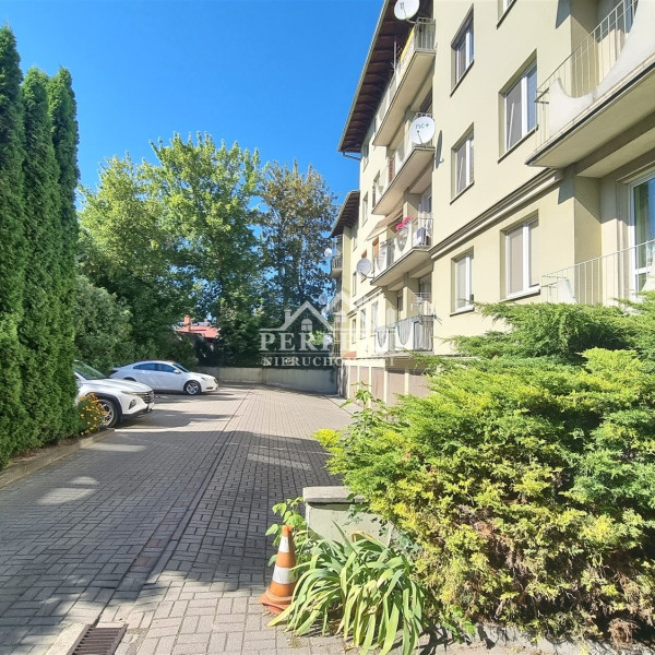 Okolice Solanek atrakcyjne 46m2 * umeblowane * miejsce parking. teren ogrodzony