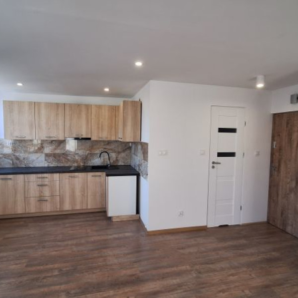 Na sprzedaż przytulna kawalerka 26m2 po remoncie os. Piastowskie