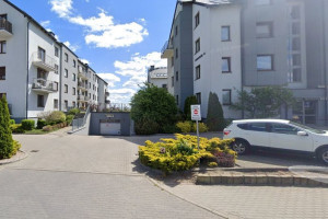 |SOLNO - do wynajęcia miejsce postojowe w hali garażowej pod blokiem na ul.Jesionowej 41 