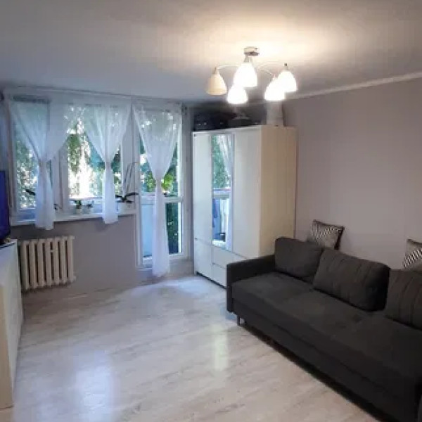 Na sprzedaż mieszkanie 2-pokojowe z balkonem Osiedle Piastowskie.