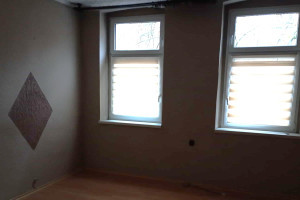 |Mieszkanie w kamienicy na długi okres najmu.