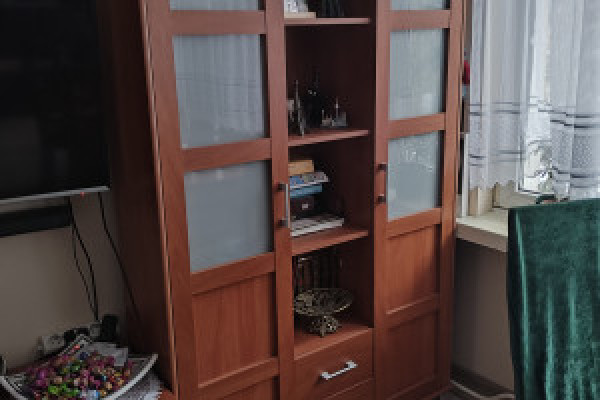 |Zestaw mebli i stół z krzesłami 