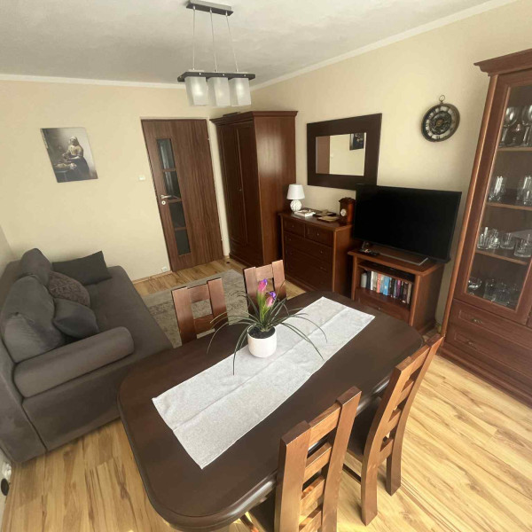 Sprzedam mieszkanie 2 pokojowe ( 4 piętro) na ulicy Długiej