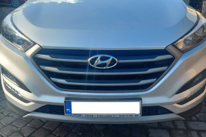 |samochód osobowy TUCSON 1,6  stan idealny