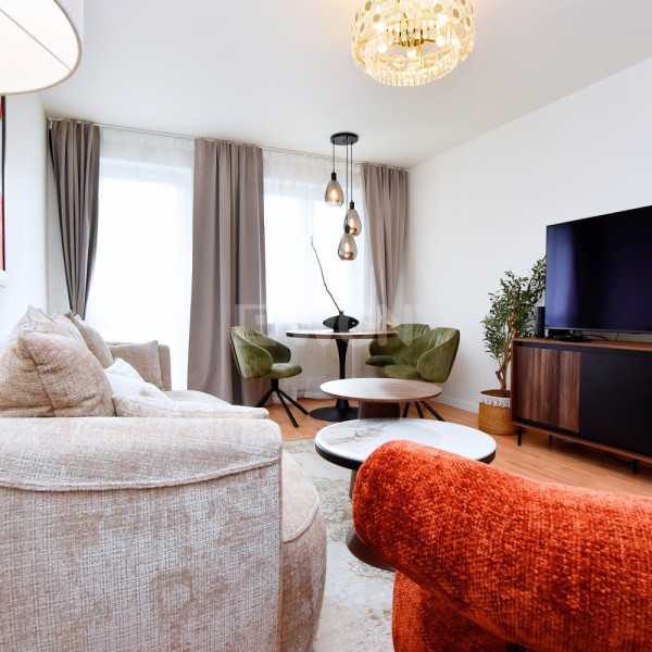 Solanki! Apartament po remoncie - WSZYSTKIE MEBLE SĄ NOWE i pozostają w CENIE!!! - 3 Pokoje 62,59m2, 2 Piętro + możliwość kupna garażu przy wejściu do klatki schodowej