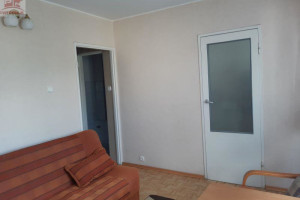 |Sprzedam mieszkanie 32m2 do remontu os. Piastowskie