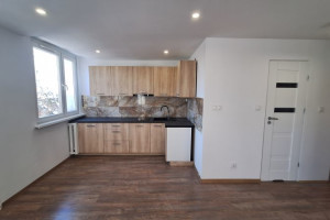 |Na sprzedaż przytulna kawalerka 26m2 po remoncie os. Piastowskie