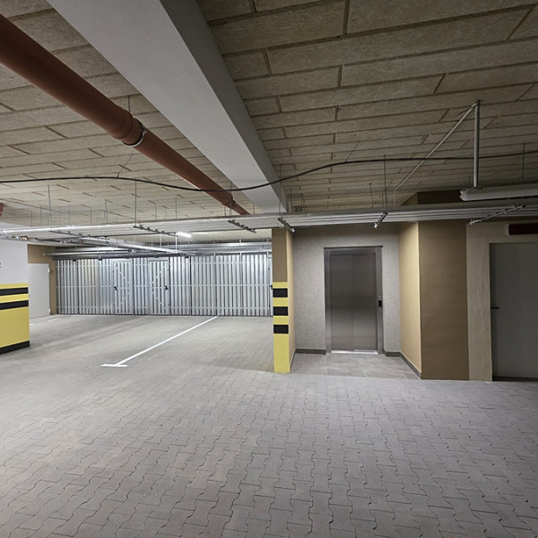 Miejsce postojowe w hali garażowej przy ul. Wspólna 5 w Kruszwicy