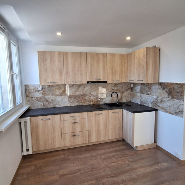 Na sprzedaż przytulna kawalerka 26m2 po remoncie os. Piastowskie w INOWROCŁAWIU