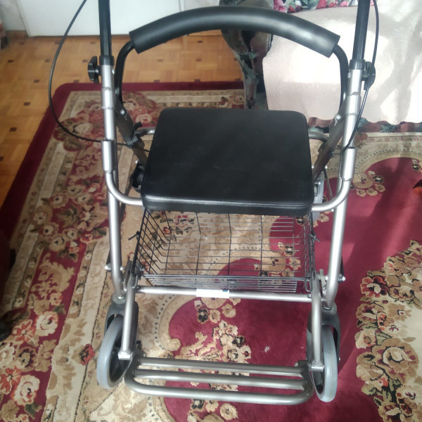 Sprzedam chodzik dla seniora