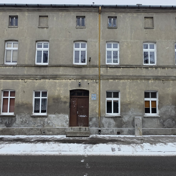 Na sprzedaż kamienica położona na dużej działce