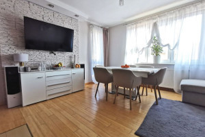 |🎯56 m² NA RĄBINIE – poranki ze słońcem, wieczory bez hałasu nad głową.