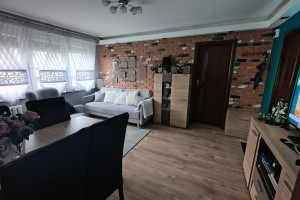 |Sprzedam mieszkanie 33 m2 na Osiedlu Toruńskim w INOWROCŁAWIU.