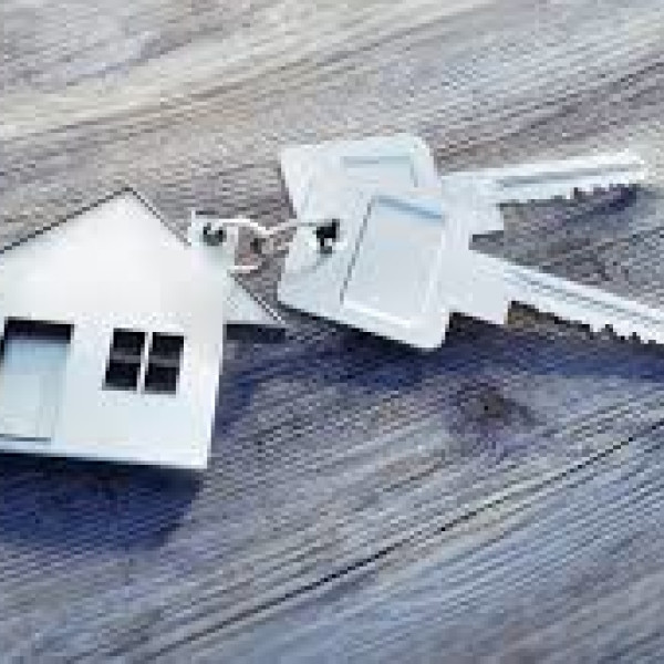 Sprzedam mieszkanie 38 m2 w kamienicy w centrum INOWROCŁAWIA