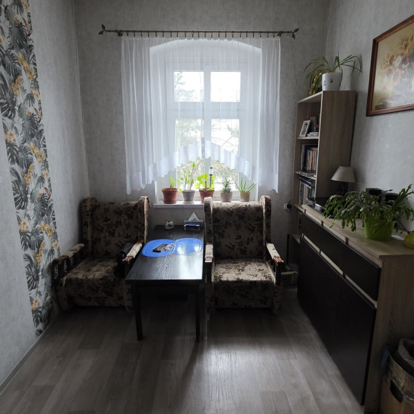 Na sprzedaż kamienica z dużą działką 1525 m2