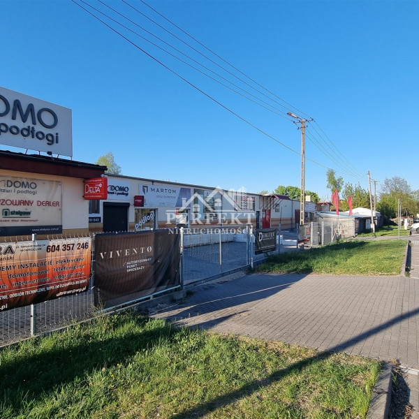 Prosperujący obiekt handlowo – magazynowy | 4 lokale z Najemcami | Faktura Vat 23%  - cena: 1.500 zł/m2