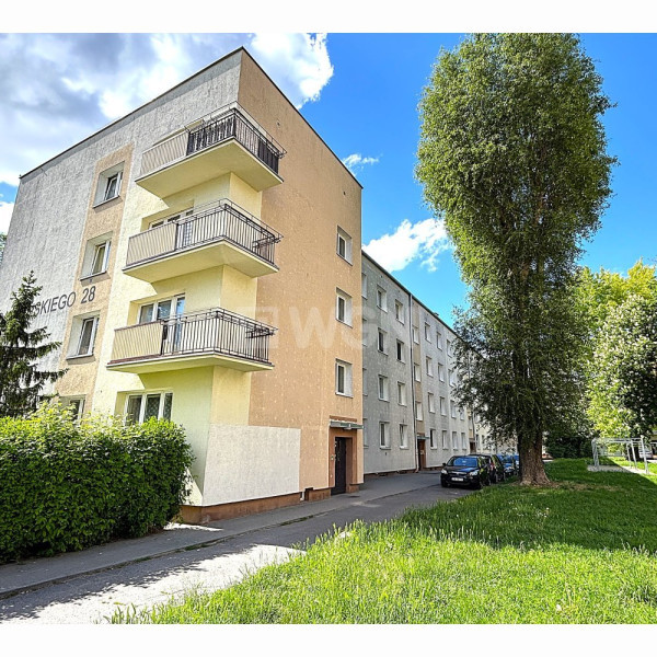 Do wynajęcia 2 pok. mieszkanie 45 m2 z balkonem po Remoncie-1 Piętro blisko Solanek ul. Daszyńskiego