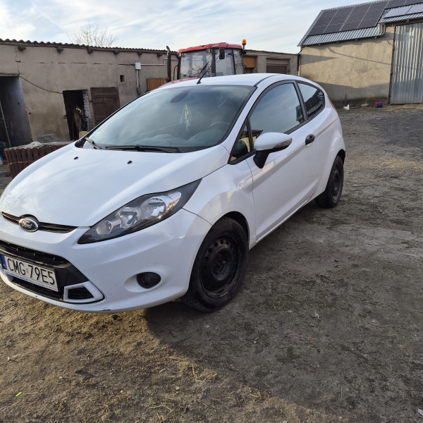 Sprzedam Forda Fiestę diesel