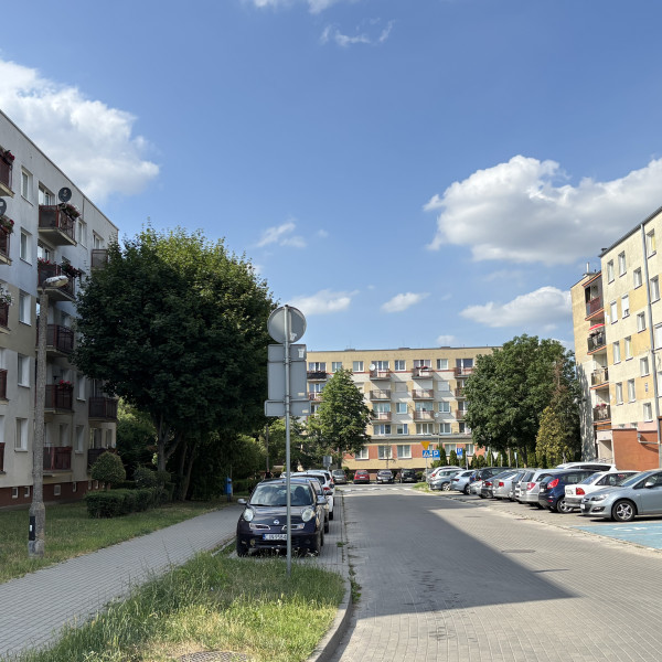 *Bardzo ładne 4 Pokojowe mieszkanie 73m2-stosunkowo cicho-blok w głebi osiedla Rąbin przy ulicy G. Jaworskiej*