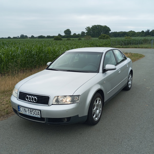 Audi A4 1.6 benzyna 
