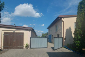 |Dom dwurodzinny z warsztatem i dodatkowym budynkiem - ok. 712 m2 działki w INOWROCŁAWIU
