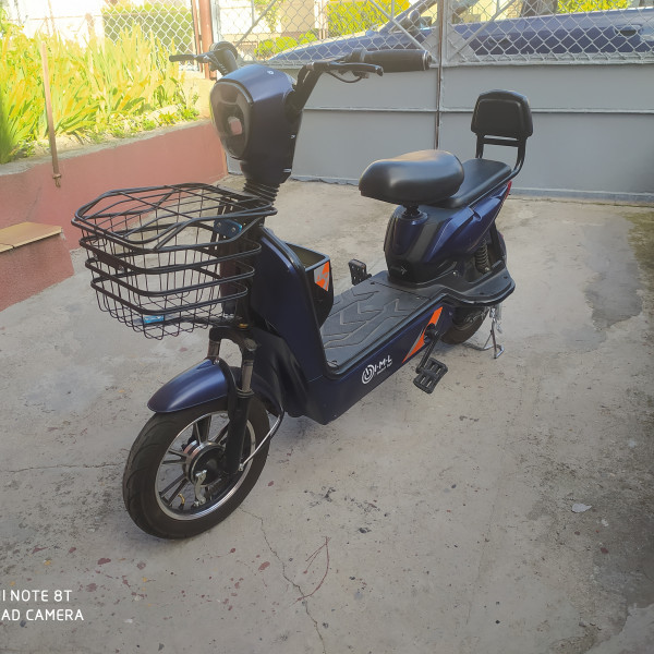 Skuter elektryczny