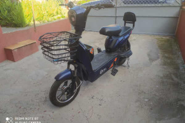 |Skuter elektryczny