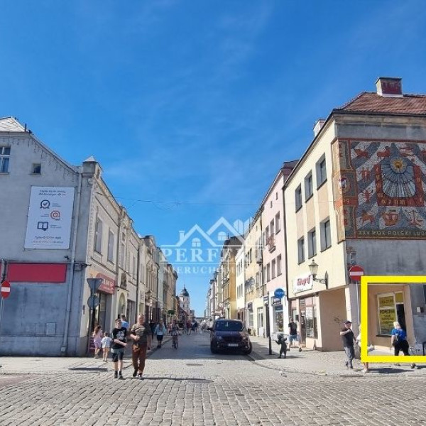 Do wynajęcia Lokal handl.-usług.na Rynku „Pod Arkadami” -  wizytówka miasta, która przyciąga wzrok !!! 